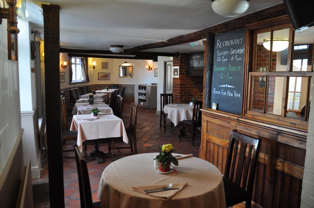 The Crown Inn Benson Exterior foto